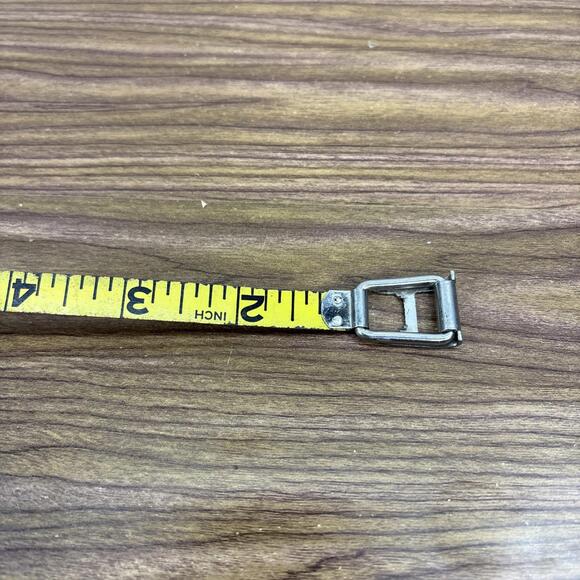 Lufkin 100' Yellow clad steel tape - Picture 5 of 7